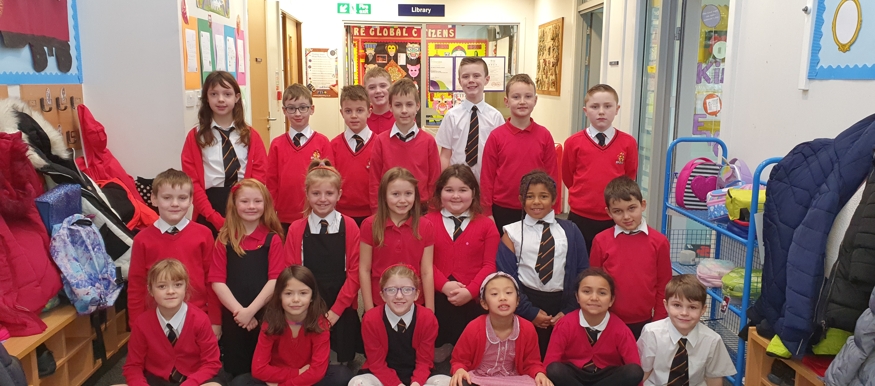 Download Carronshore primary school uniform Desktop Wallpaper
